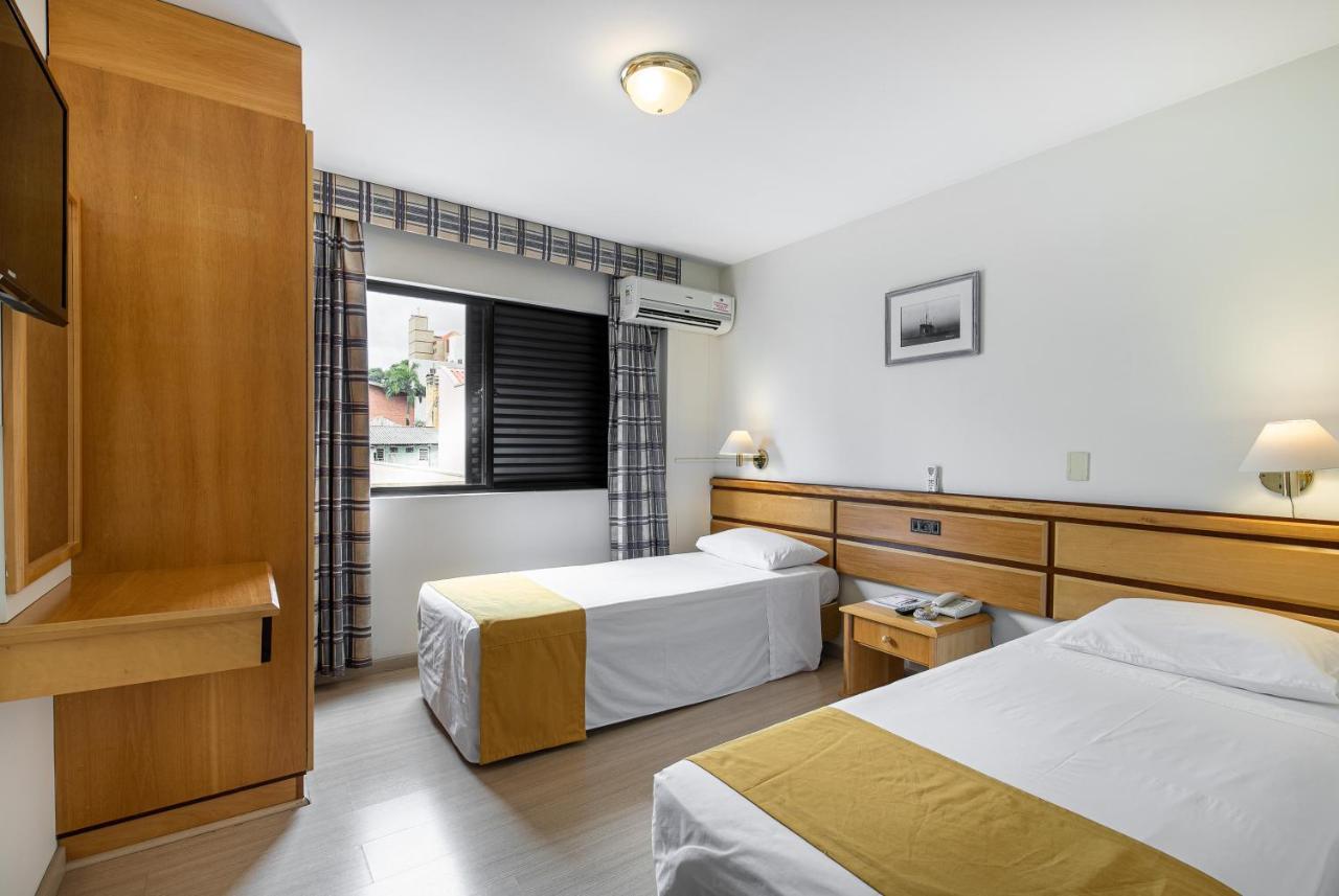 Hotel Flat Petras Residence Curitiba Exterior foto